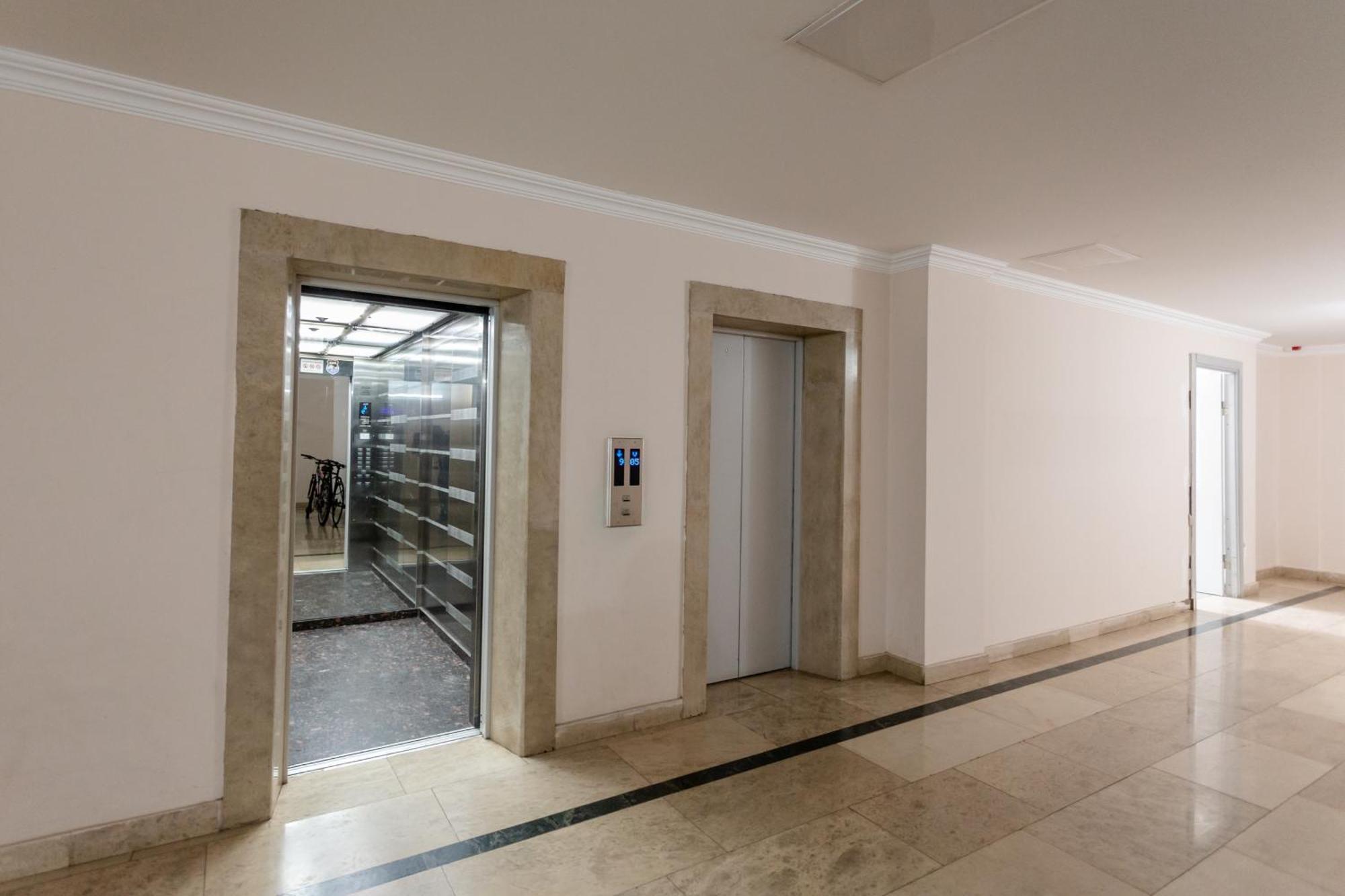 The Grand Apartment Lll Tbilisi Eksteriør bilde