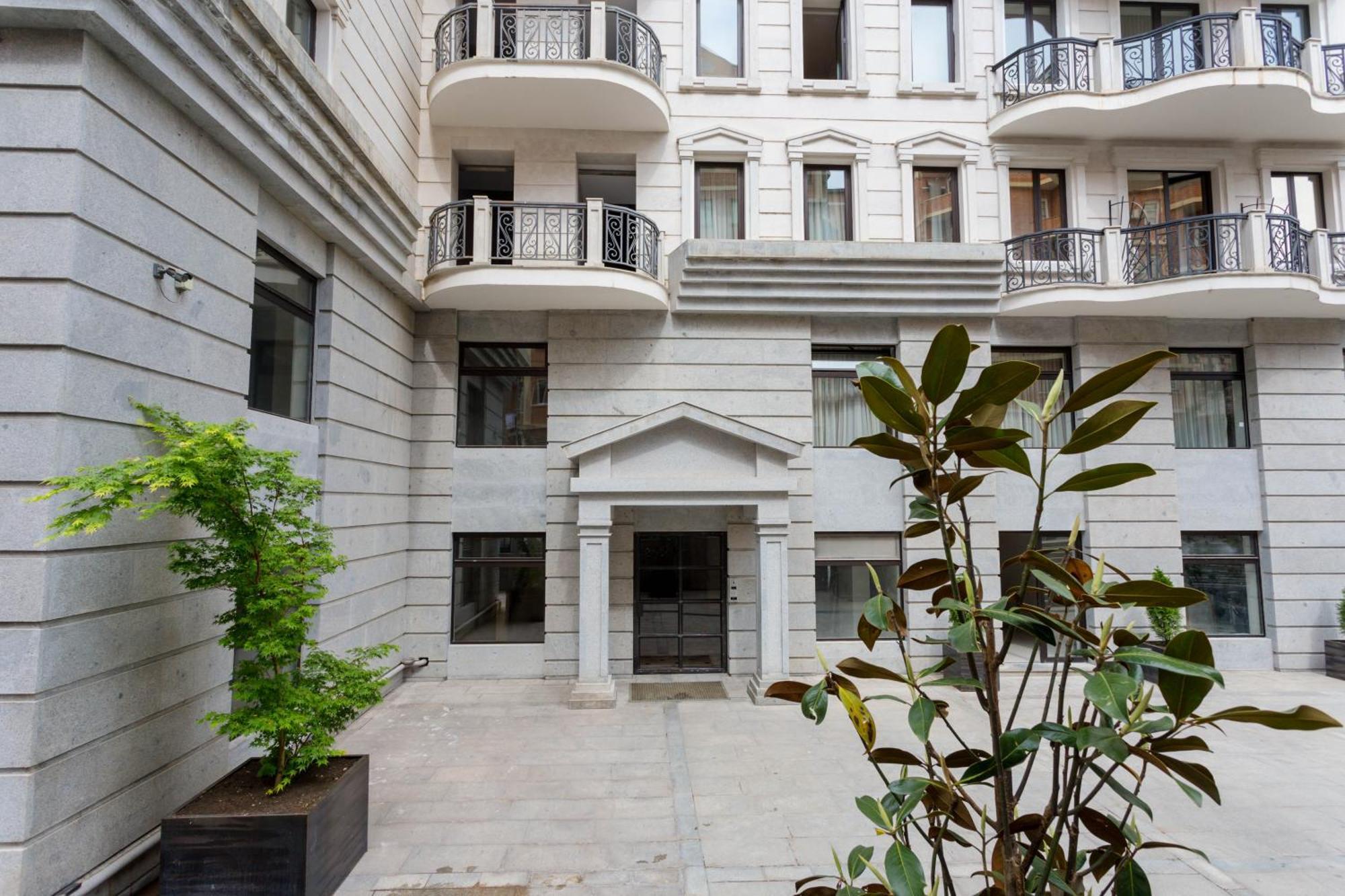 The Grand Apartment Lll Tbilisi Eksteriør bilde